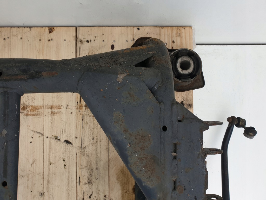 фото №11, Maserati granturismo 4.7 v8 задние подрамник задняя балка подвеска подрамник