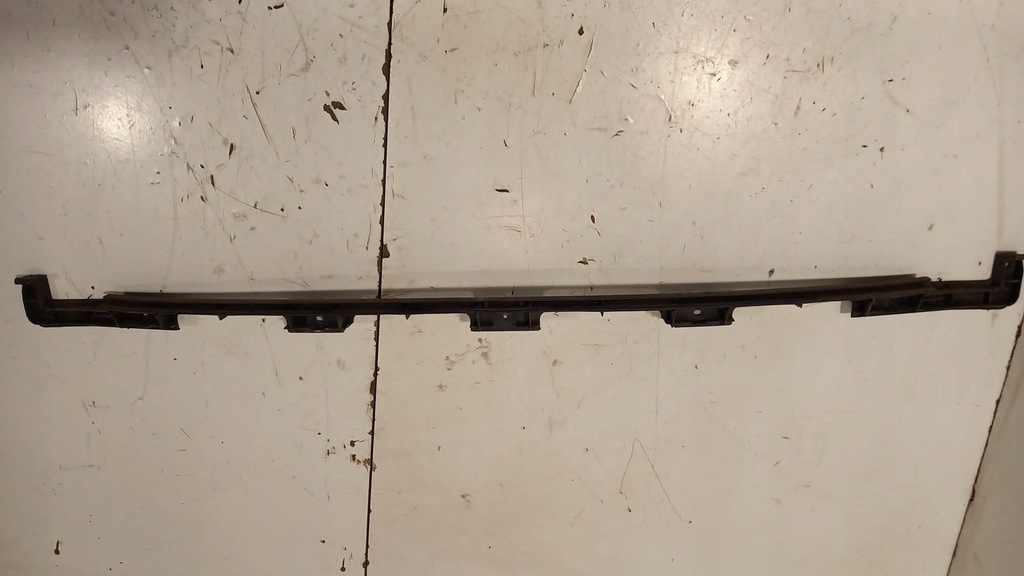 фото №1, Volkswagen vw fox напрямна бампера задня !!!