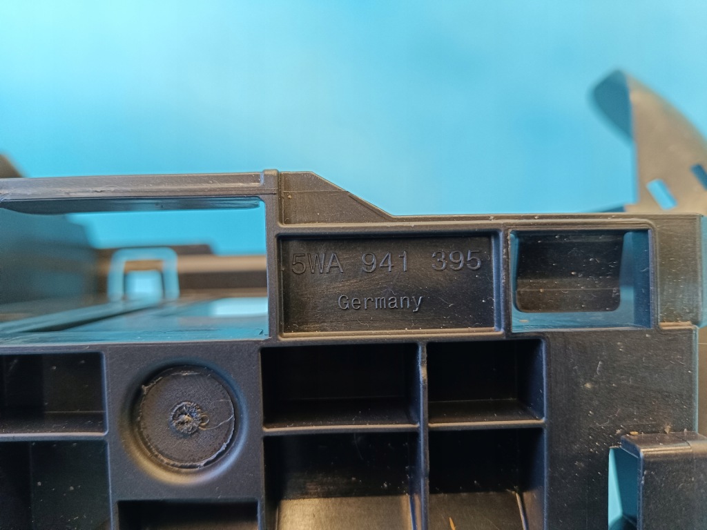 фото №15, Seat leon 4 iv fr combi 2.0tdi 110kw 2021r коробка предохранителей 5wa941395