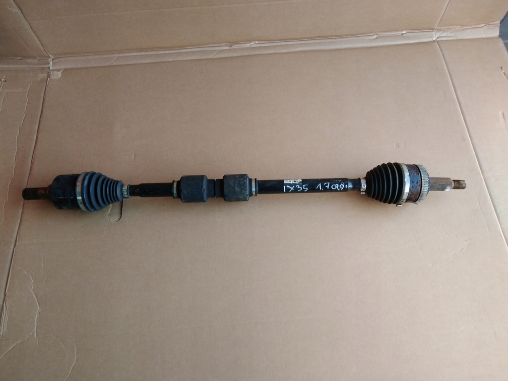 фото №1, Hyundai ix35 1,7 crdi приводной вал правая перед 495012y930