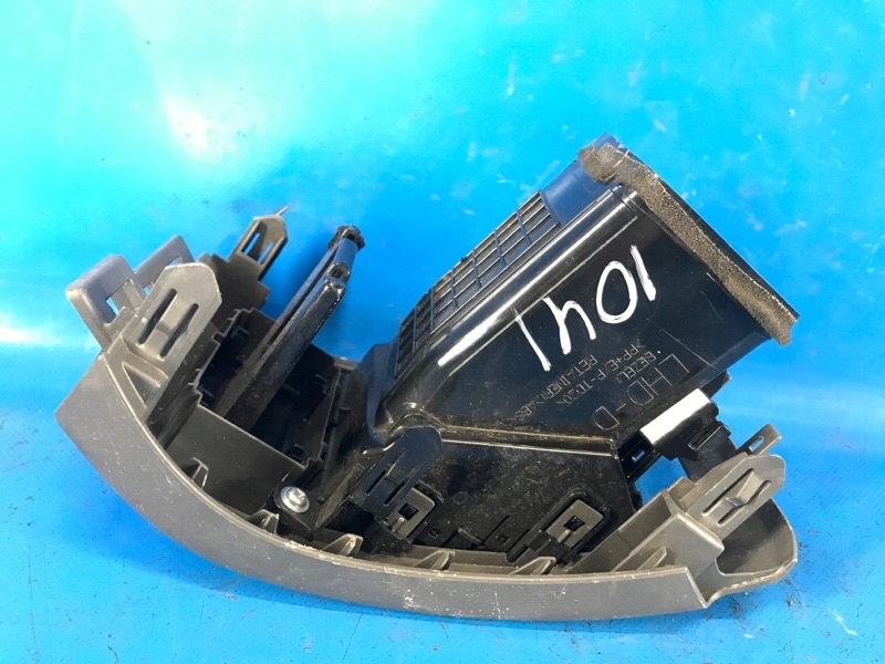 фото №4, Дефлектор воздуха lew. toyota prius - 30 09-17 55686-47060