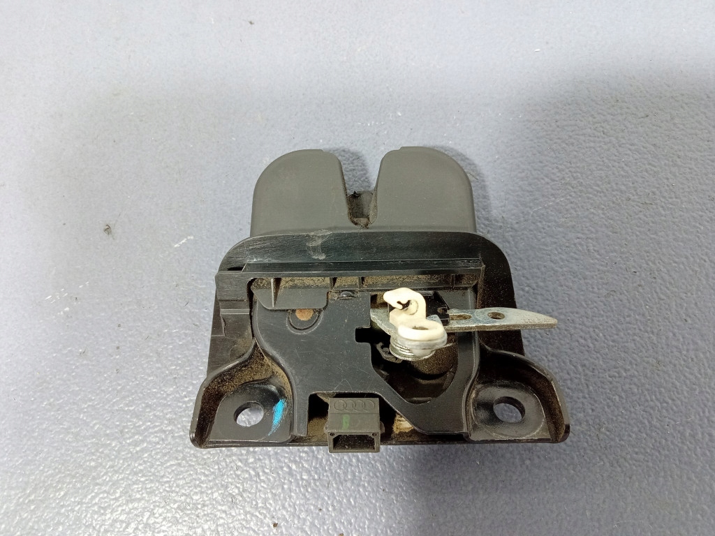 фото №6, Audi a2 замок кришки багажника 2 pin 8z0827520