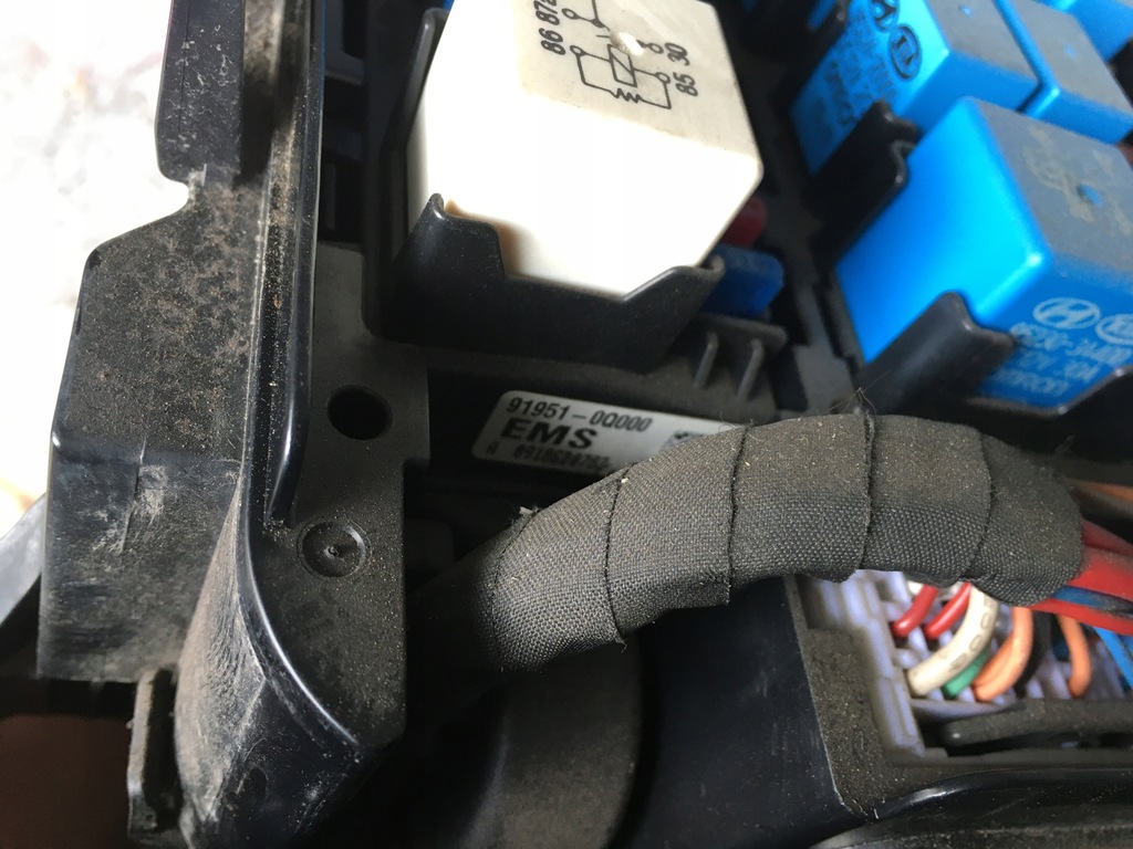 фото №5, Kia ceed i lift 09-12 1.4 бензин корпус запобіжників