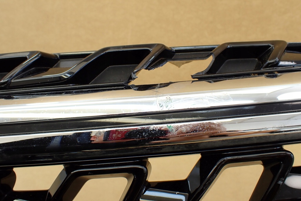 Suzuki sx4 s cross 21- решітка  передня решітка радіатора радіатора 7174163t0 оригінальний номер Київ