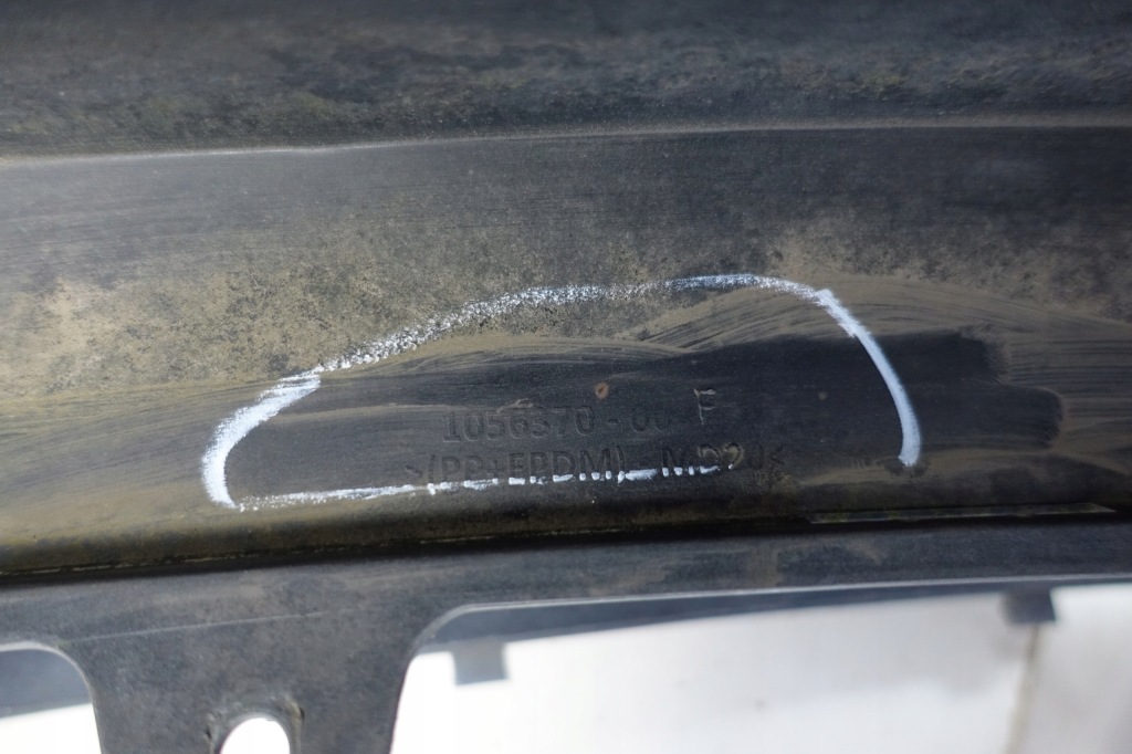 Бампер перед передній tesla model s lift 16- 1056370-00-f в Україні