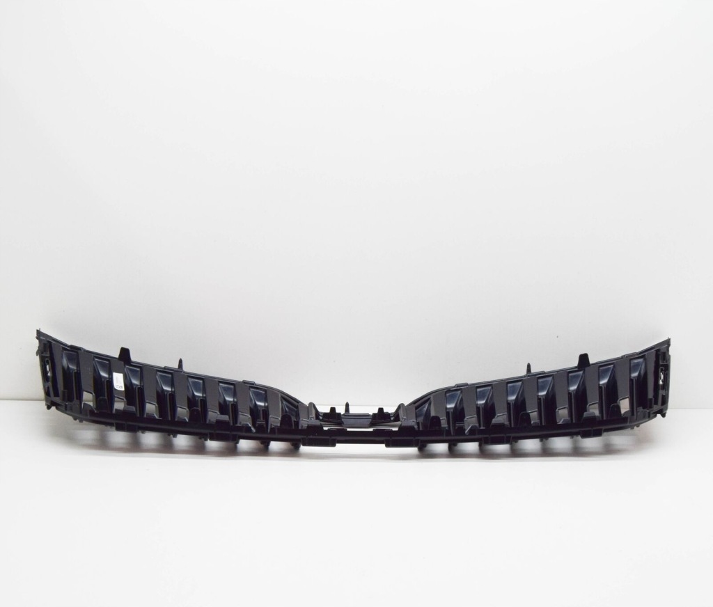 фото №2, Skoda superb mk3 радиатор решётка 3v0853653zd4