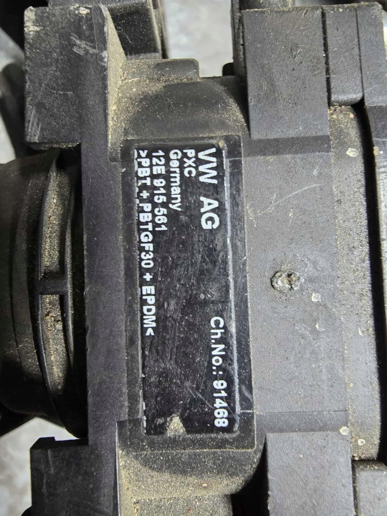 фото №5, Разъём шланг зарядки 12e915561 12e915651d seat mii vw up e-up