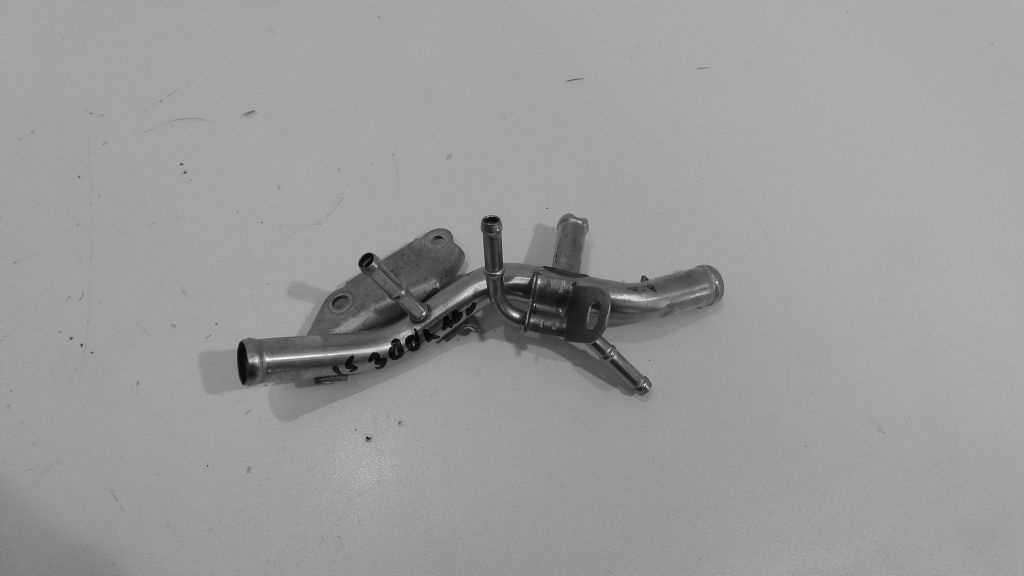 фото №1, Lexus is 300h 200t 2.5b 16r шланг wąż труба wody