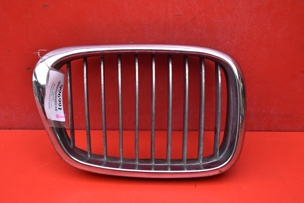 фото №1, Решётка радиатора решётка радиатора решётка радиатора правая хром bmw e39 lift 00-04