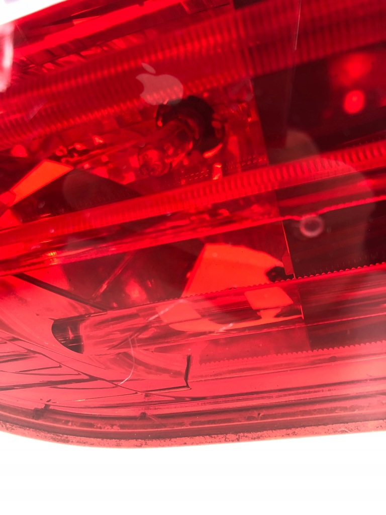 Bmw e83 x3 lci фара правий задній w кришці  led 7162214 Зі Шроту