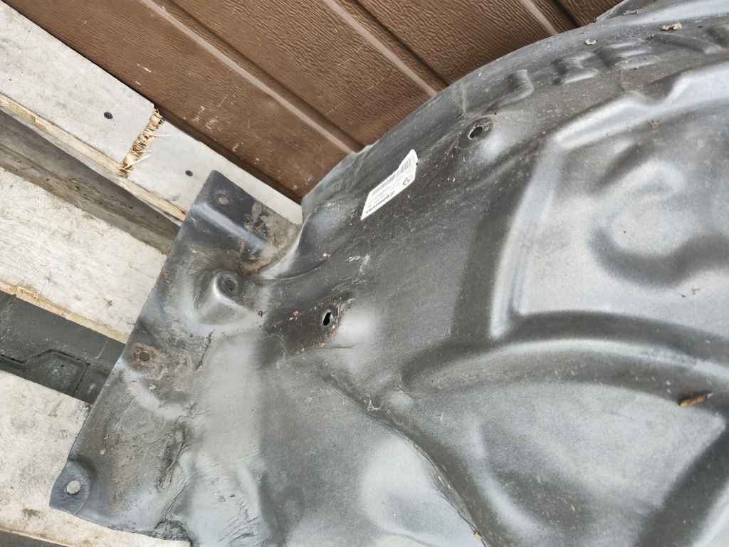 Подкрылок перед левая bmw f30 7260725 7260699 с Разборки