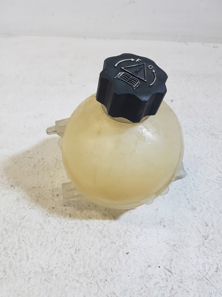 фото №1, Бачок расширительный peugeot 3008 5008 2010 rok