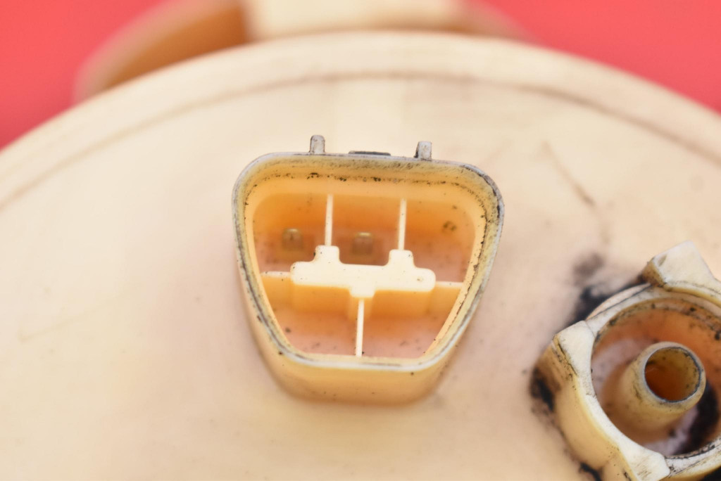 фото №6, Датчик рівня пального 77010-05050 toyota avensis t27 2.0 d-4d lift 11-15