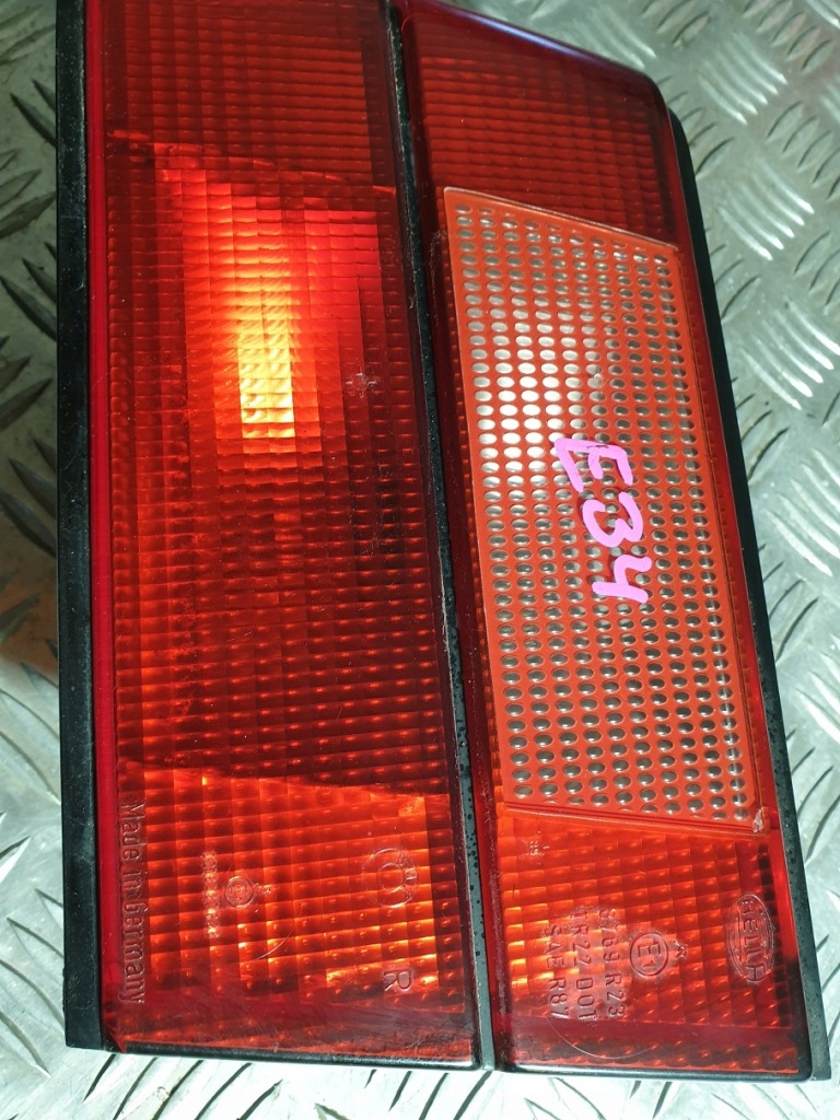 Купить Правая задняя лампа bmw e34 1384012