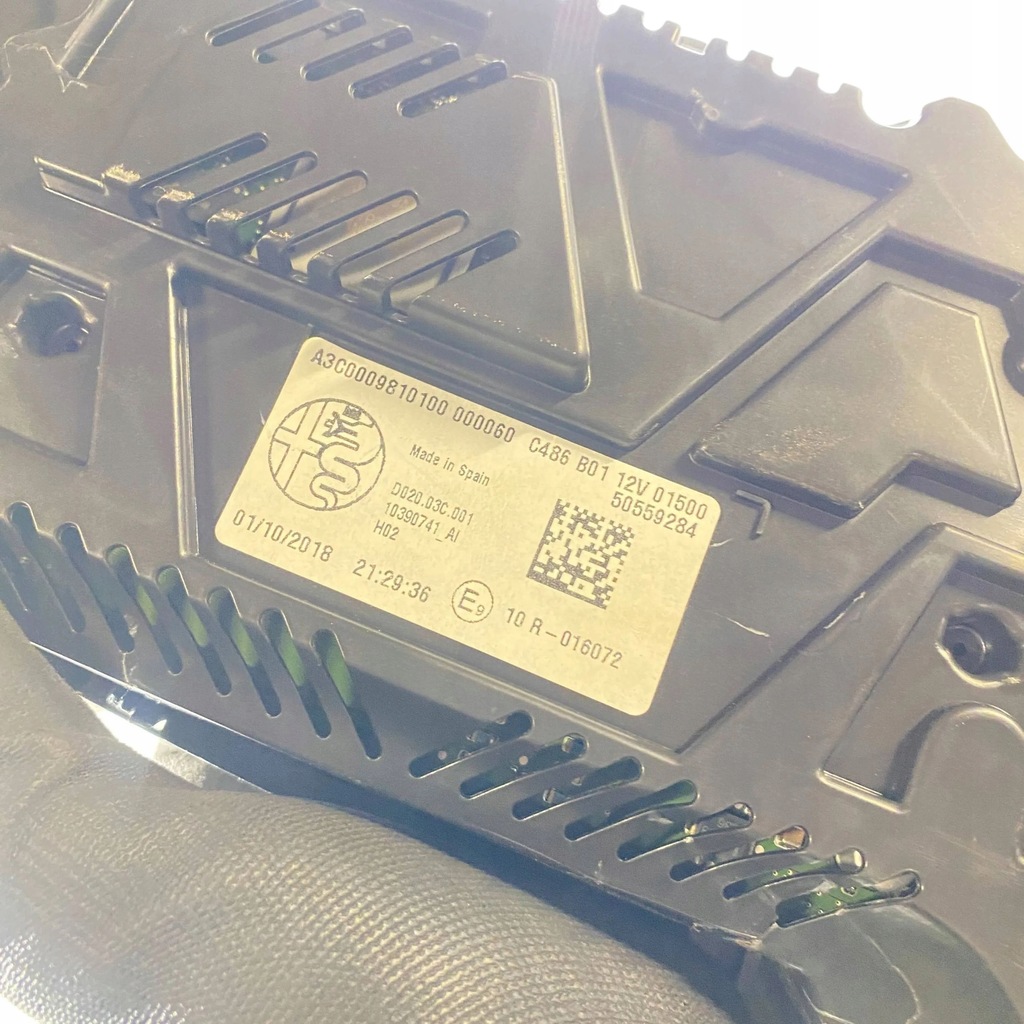 фото №15, Alfa romeo stelvio 2019 приборы, приборы