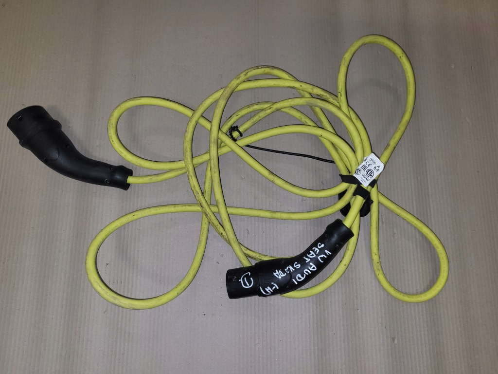 фото №1, Skoda vw audi seat зарядний пристрій мережева