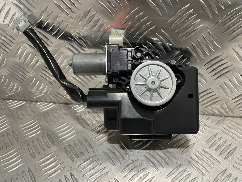 фото №1, Замок крышки багажника toyota rav4 v 163800-0790