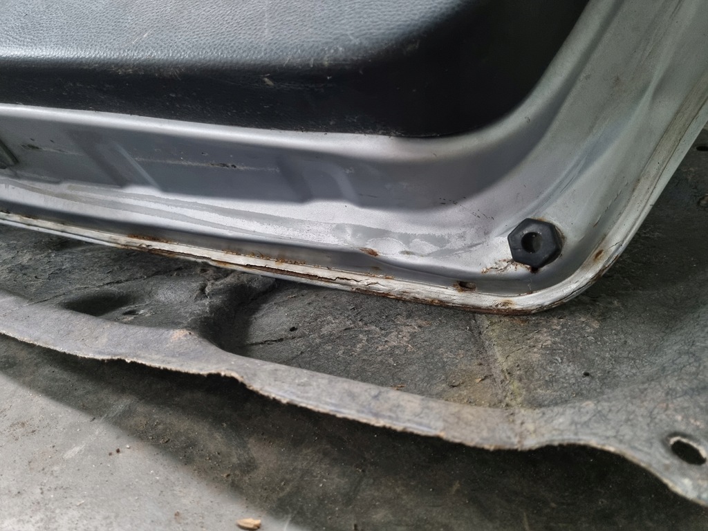 фото №16, Крышка багажника багажника mitsubishi outlander i 2.0 4g63 03-06r