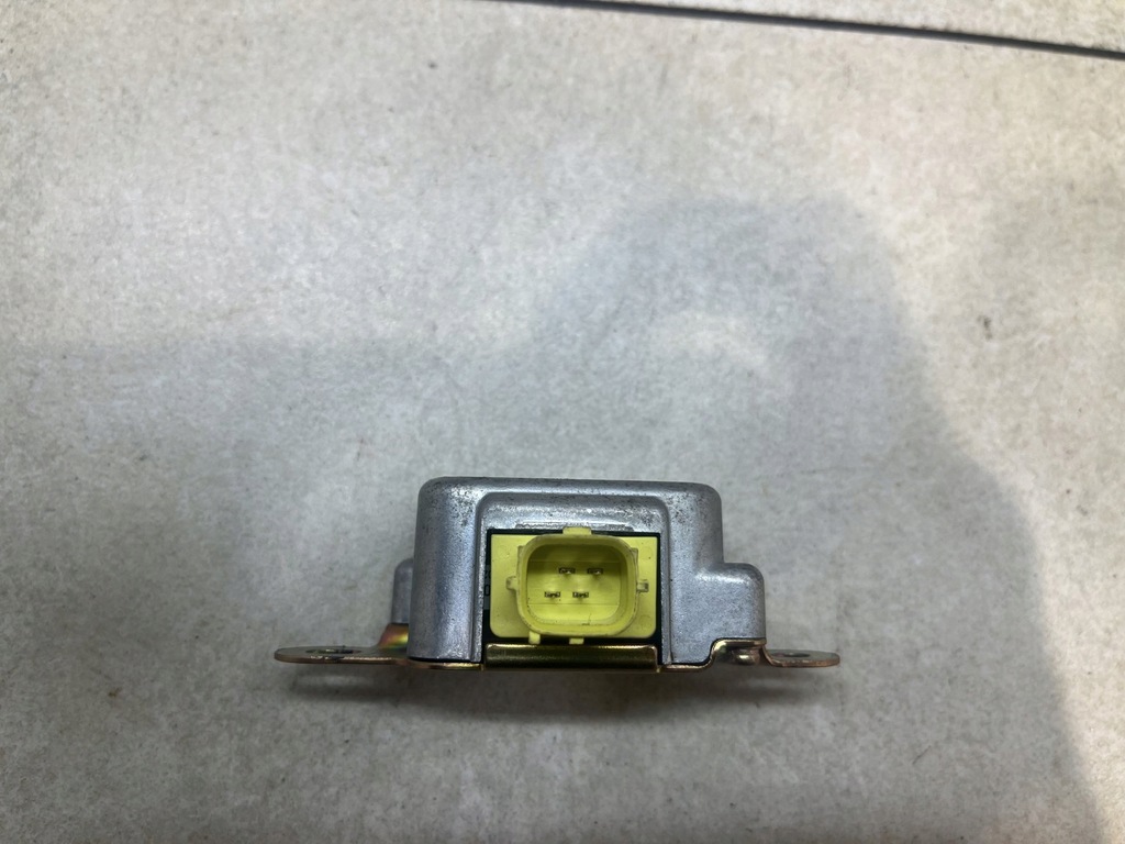 фото №4, Датчик датчик удара левый, правый mazda mpv 2.0 d lc6257kc0b