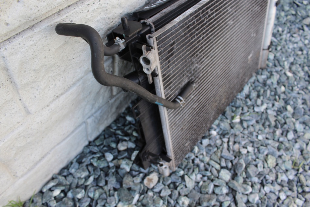 фото №3, Pas передний радиатор renault twingo iii #956