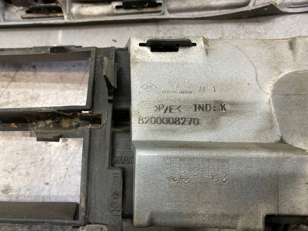 фото №9, Renault laguna ii 2000cm3 2001 бамперы sedan 8200008270