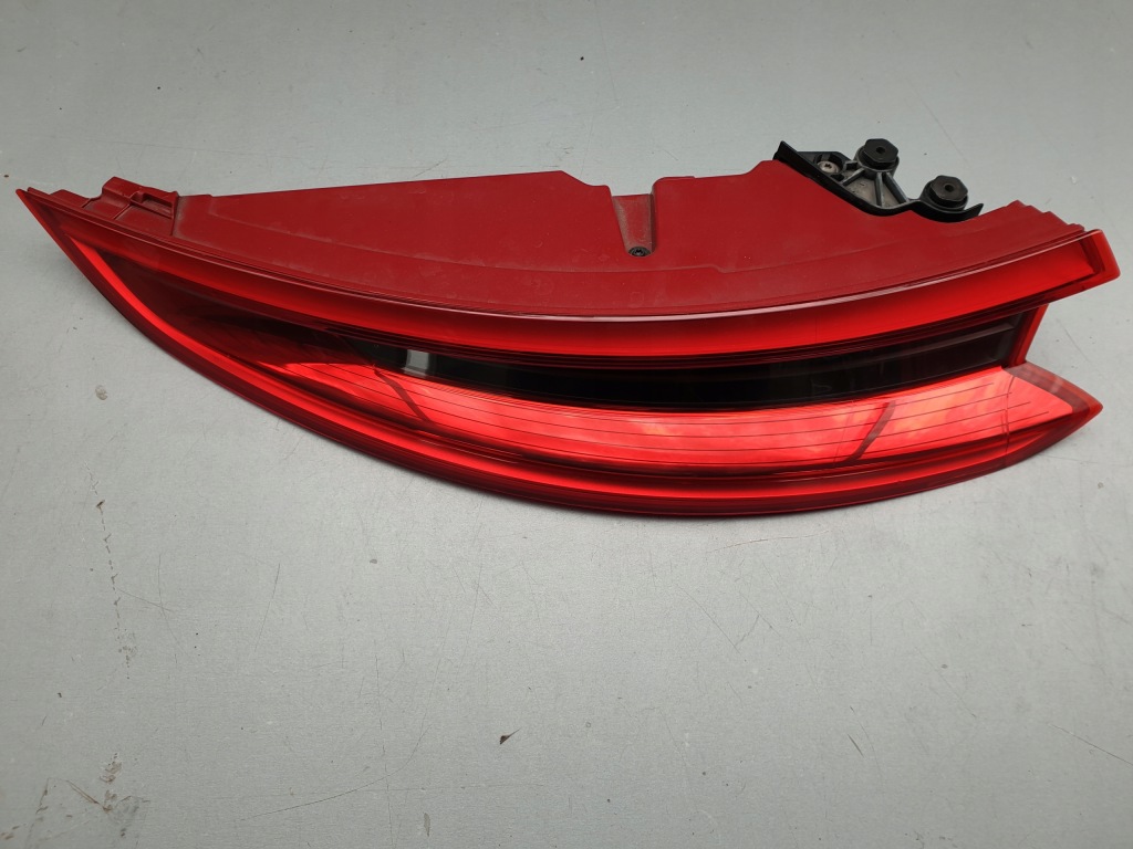 фото №1, Porsche 911 lift лампа задня ліва czarna