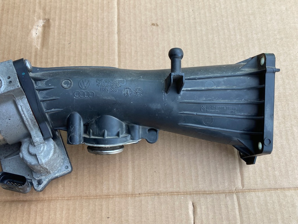 фото №1, Труба повітря audi a6 c7 3,0 tdi 059145762ab