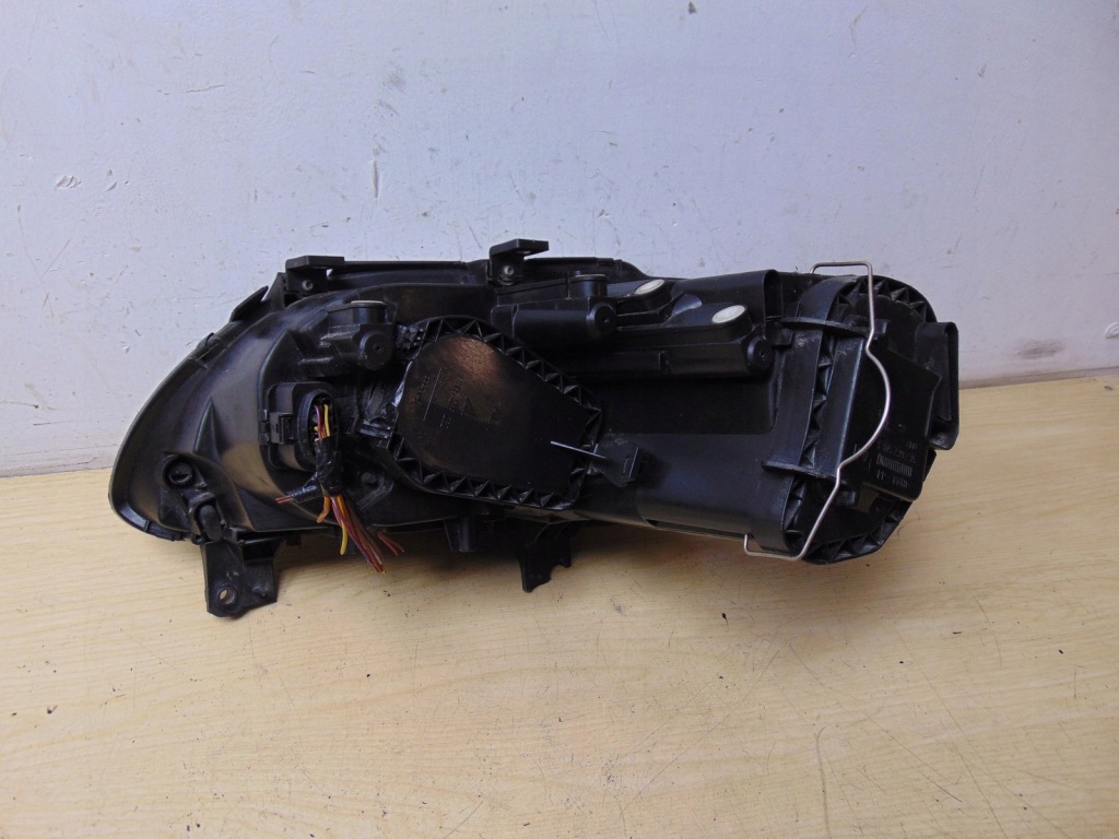 фото №11, Лампа правая перед vw touran 1t0941006r europa