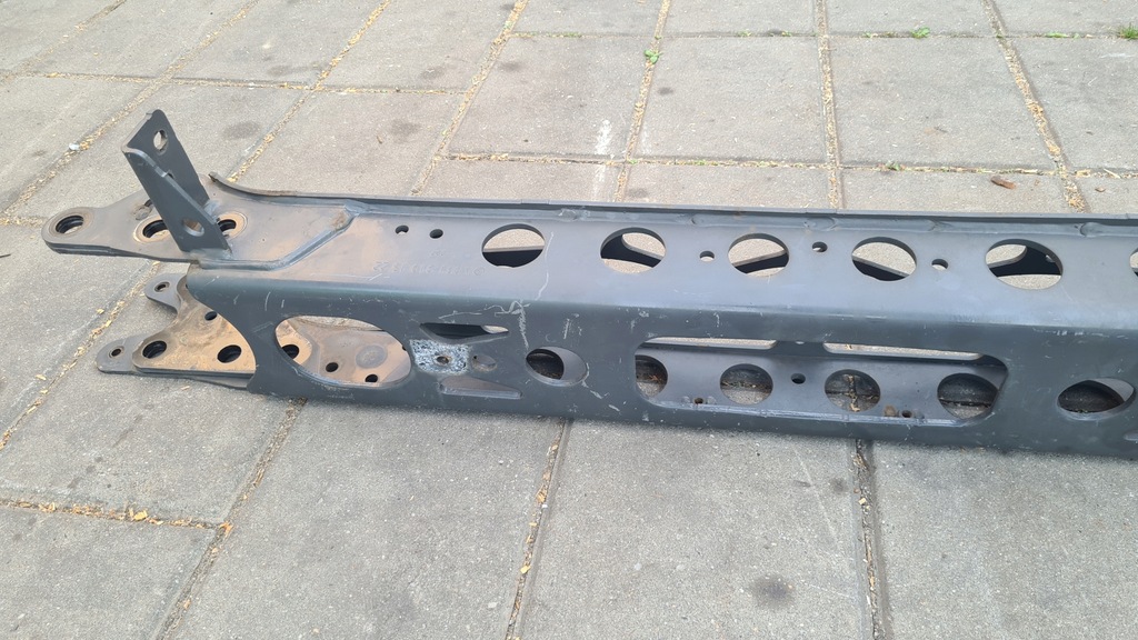 фото №6, Mercedes actros mp4 балка перед