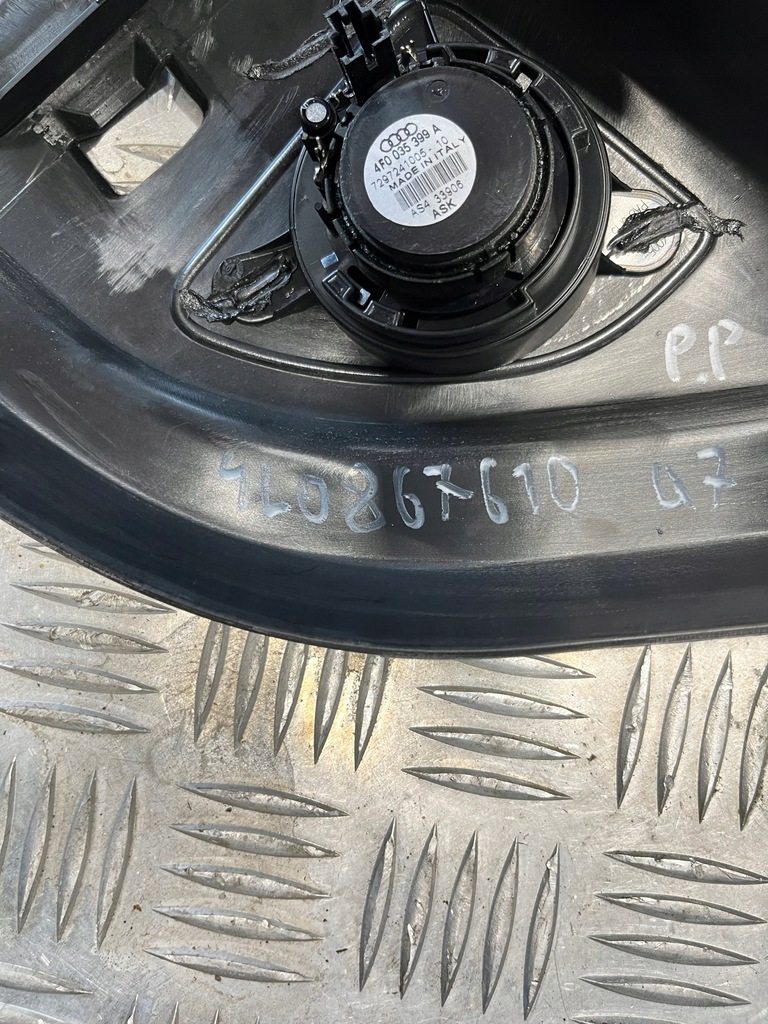 фото №9, Audi q7 4l рамка двері правий перед 4l0867610