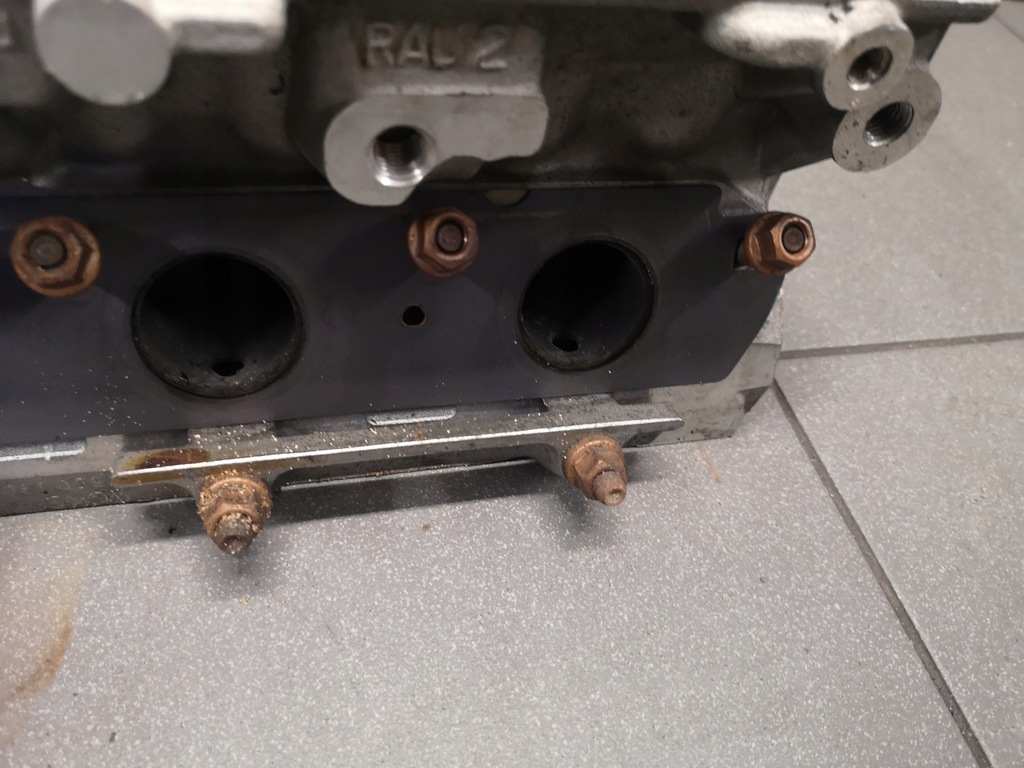 фото №8, Головка правая 4.2 fsi s5 rs5 rs4 079103374bn без оснащения