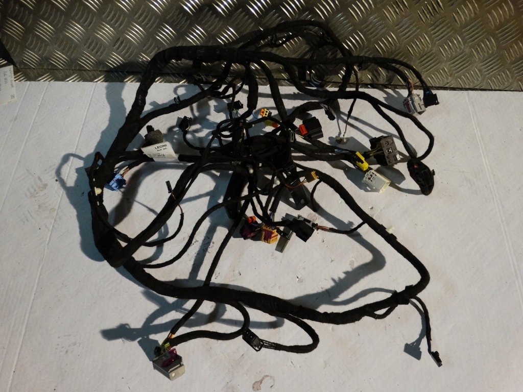 фото №1, Idealna електропроводка консолі audi a8 d4 1