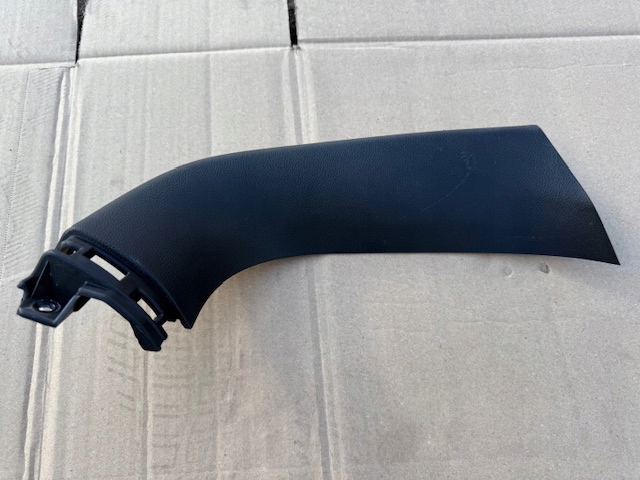 Купити Kia sportage iv захист оббивка кришки багажника ліва 81730-f1000wk