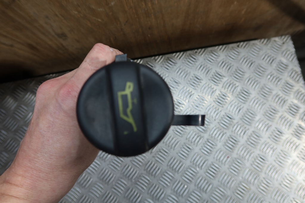 фото №6, Заливна горловина оливи кришка c5 iii 9685025880