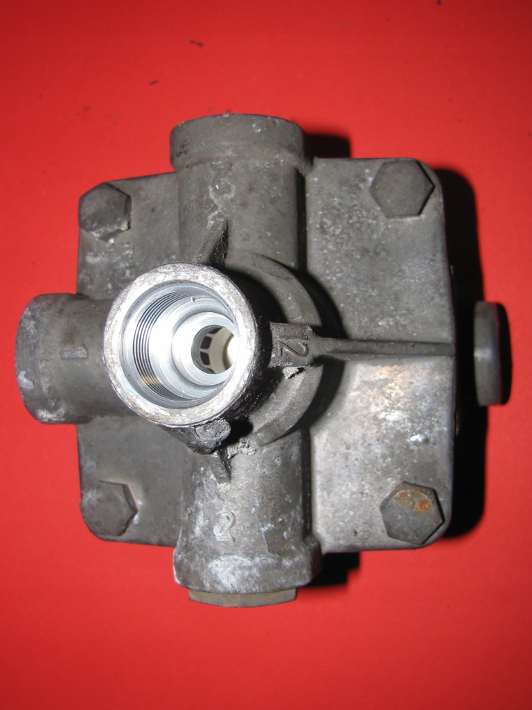 фото №1, Mercedes actros mp4 e-6 клапан давления 0054299544