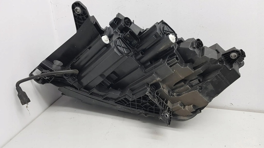 фото №9, Skoda enyaq лампа правый перед передняя eu