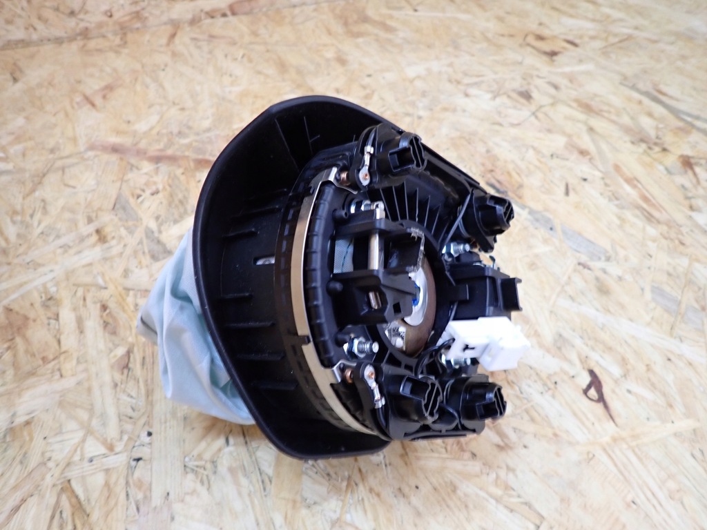 фото №6, Подушка подушка безопасности водителя dacia dokker 2018 europa 985701142r