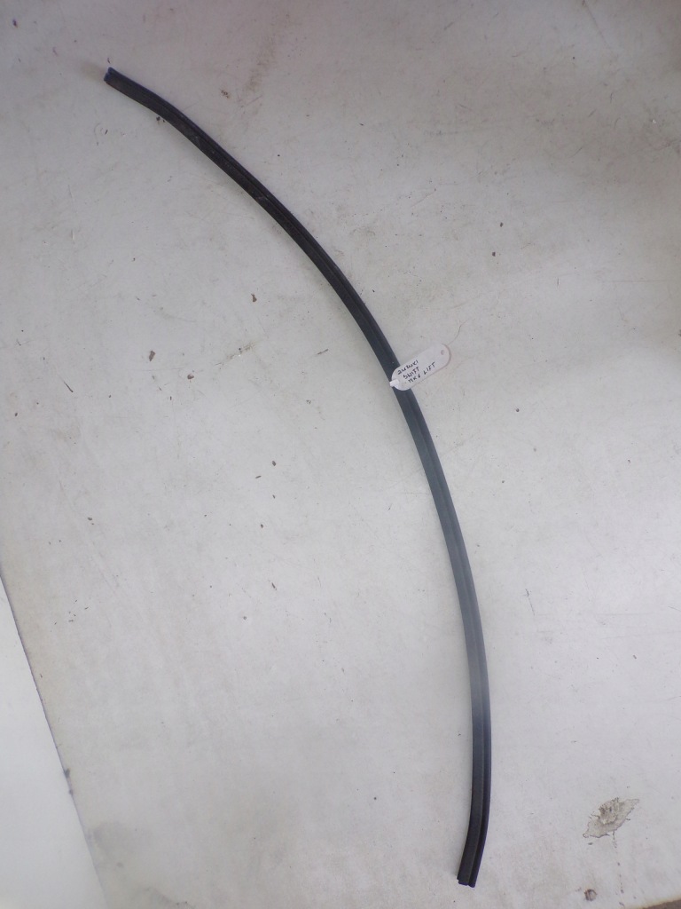 фото №1, Прокладка капот suzuki swift mk6