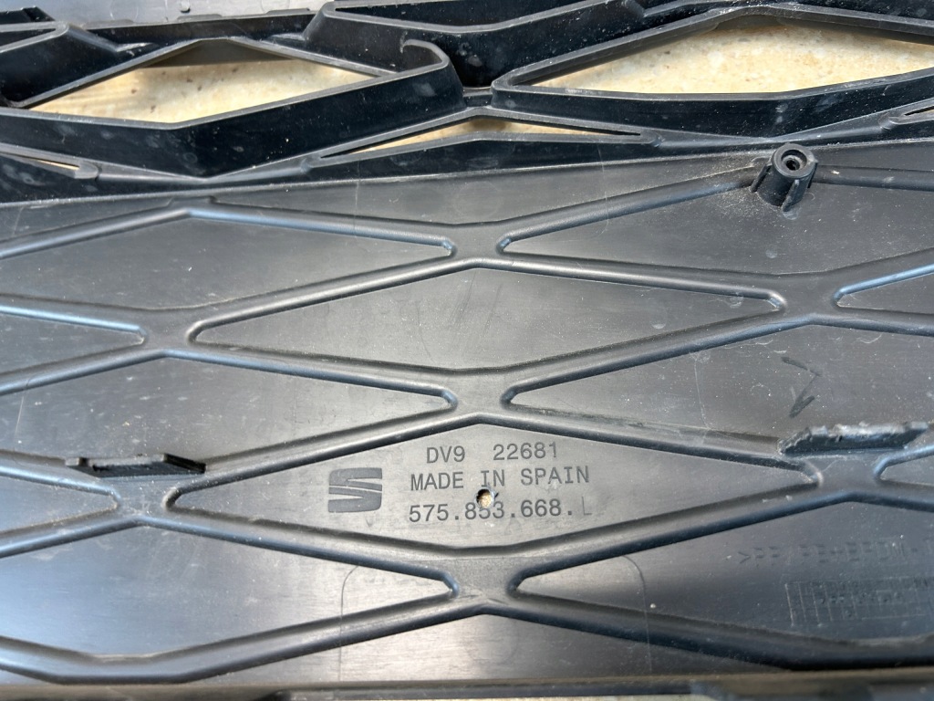 фото №8, Seat ateca lift 22r - решітка решітка радіатора бампера середня 575853668l