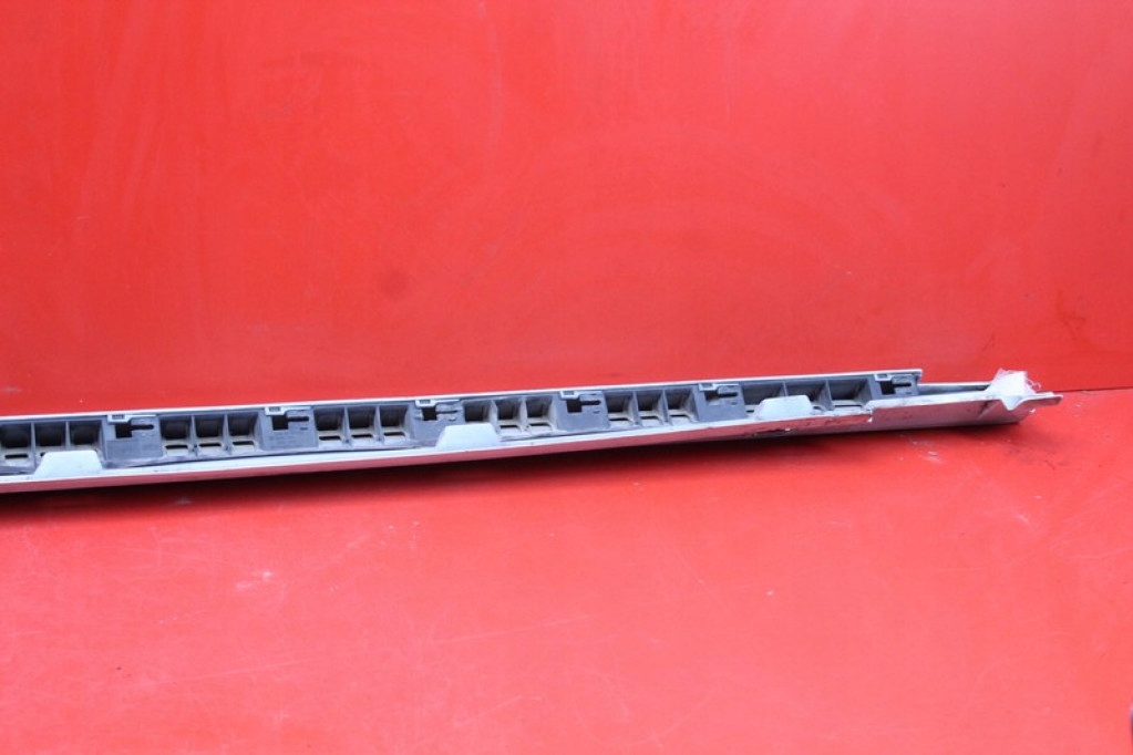 фото №13, Накладка поріг ліва lb9a 3c8853855b vw passat cc 08-12