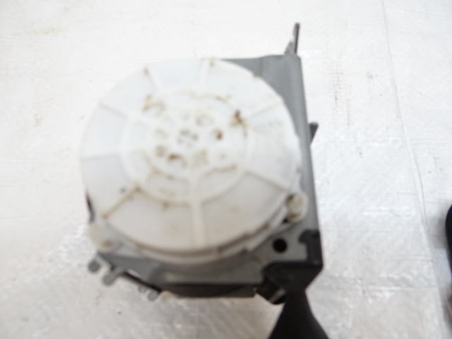 фото №6, Peugeot partner iv pas безопасности задний средний 98172324xx 34236443a