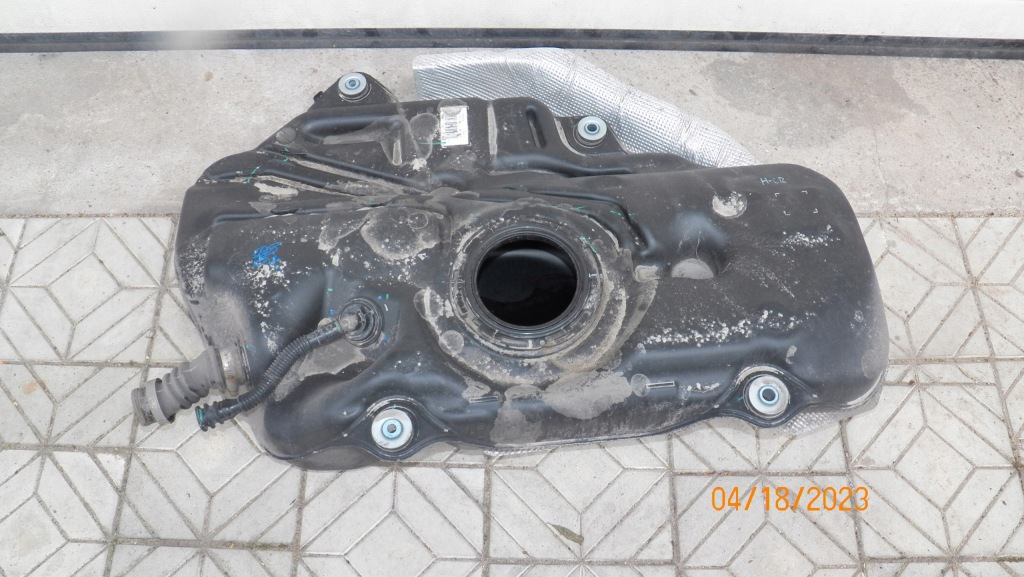 фото №1, Бак топлива toyota c-hr 1.8 гибрид 77100-f4100