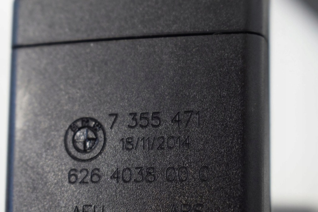 Bmw 3 f30 f35 f31 2015 пряжка среднего поперечина безопасности сиденье заднего в Украине