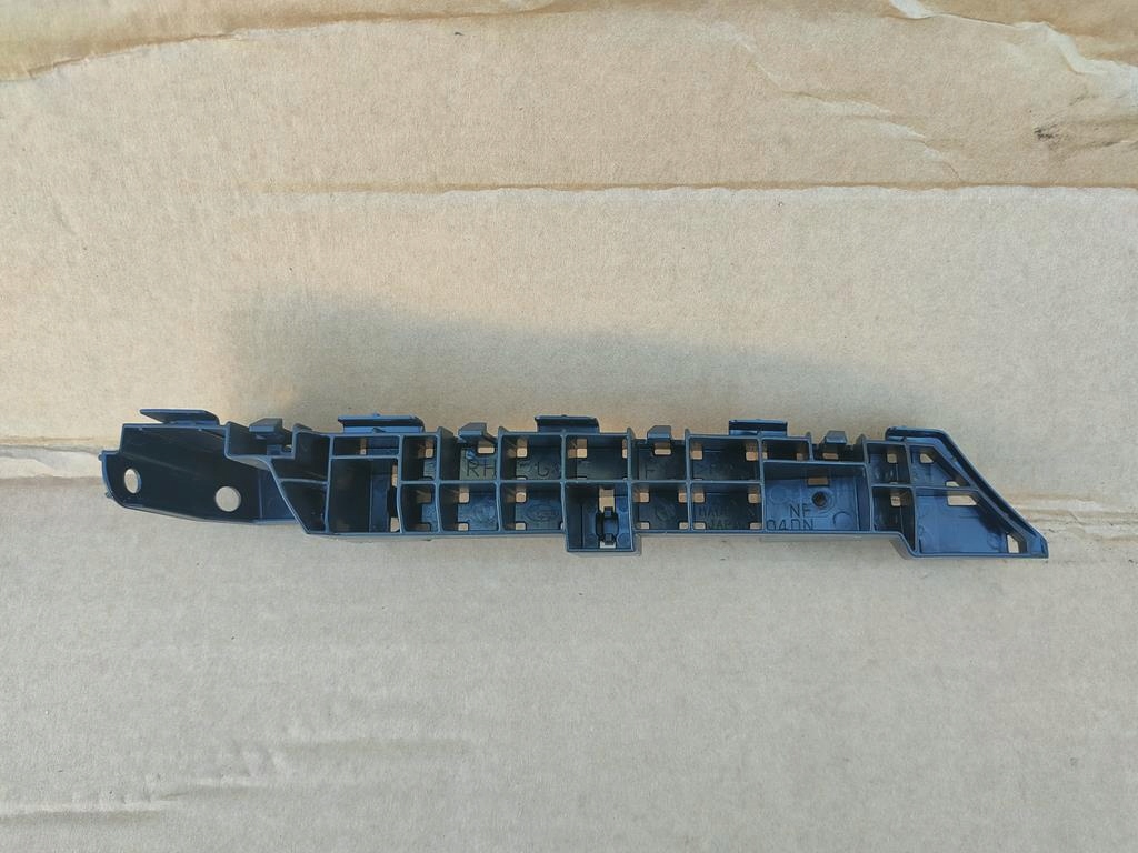 Купити Напрямна бампера перед правий xv,impreza 2018