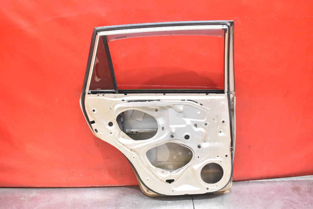 Дверь левое задняя задняя 4r4 toyota rav-4 3 3 long 05-08 в Украине