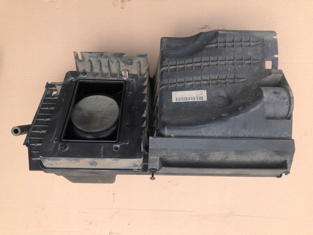 фото №1, Корпус фильтра воздуха volvo c30 s40 v50 2.4 b