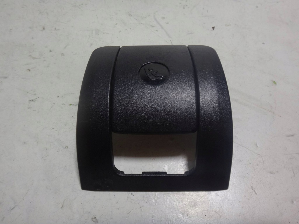 фото №1, Защита заглушка сиденье задняя isofix bmw 5 f11 9162925