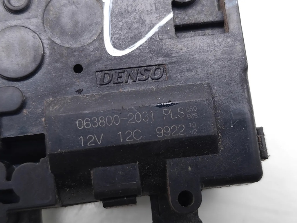 Lexus ux моторчик обігрівача 250h full hybrid 131kw 178 hp 063800-2031 Зі Шроту