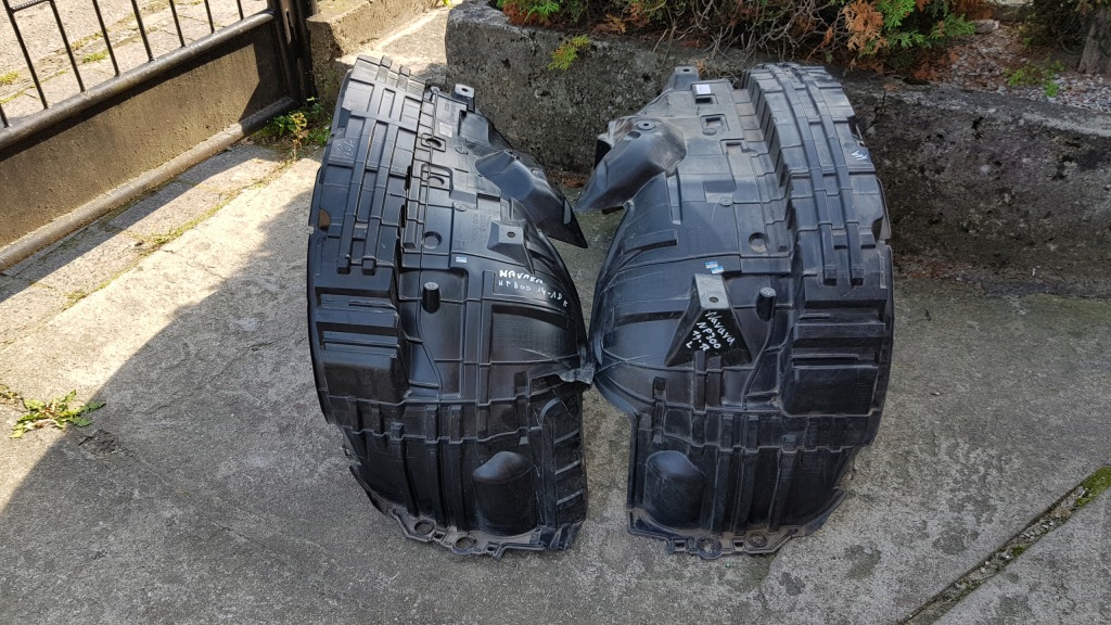 фото №1, Nissan navara np300 14-18 підкрилок r перед