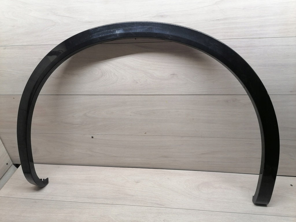 фото №1, Maserati grecale молдинг правый перед 670167226